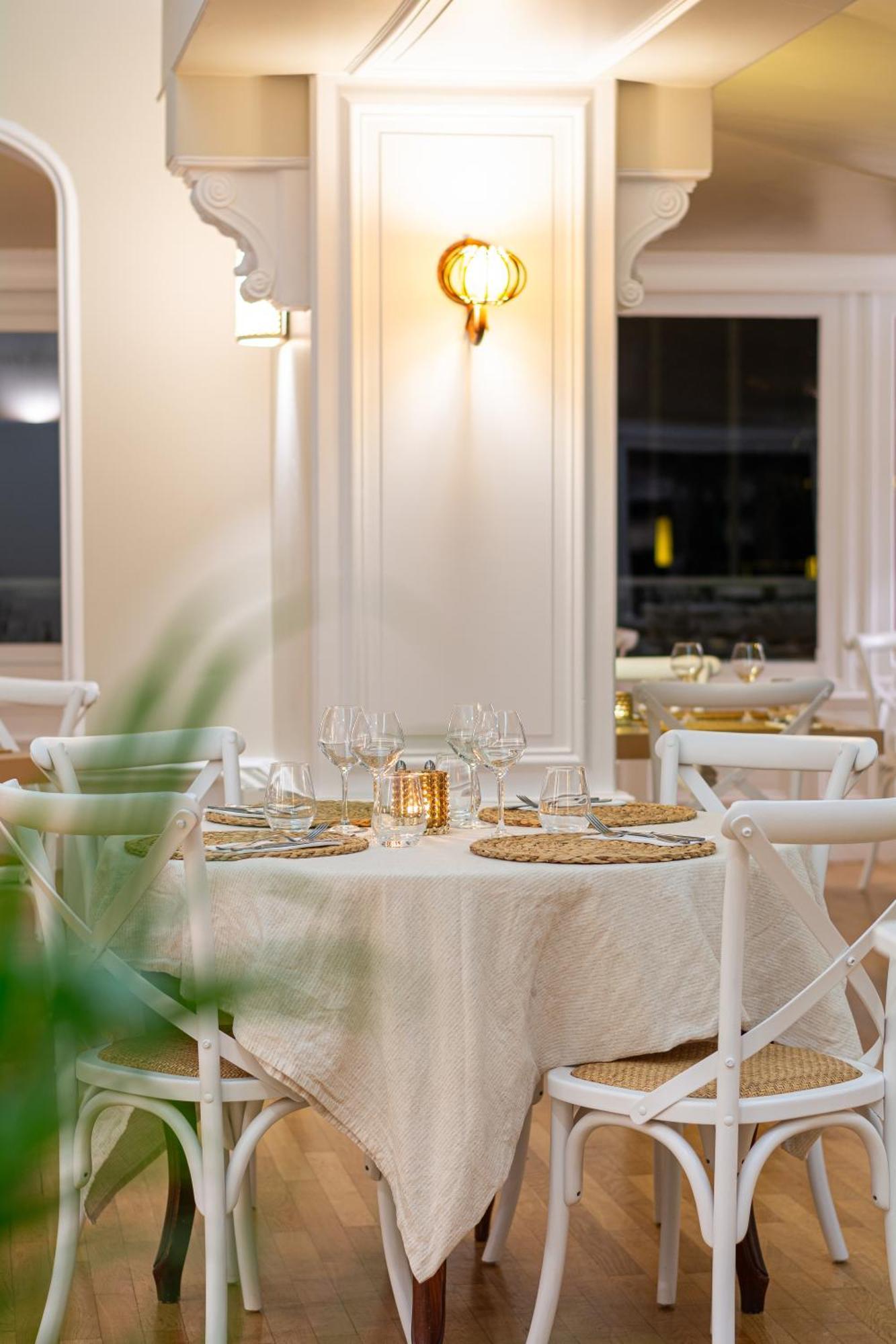 Hotel De La Plage Courseulles-sur-Mer Exteriér fotografie